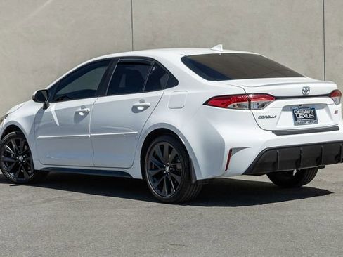 Used 2024 Toyota Corolla SE image 3