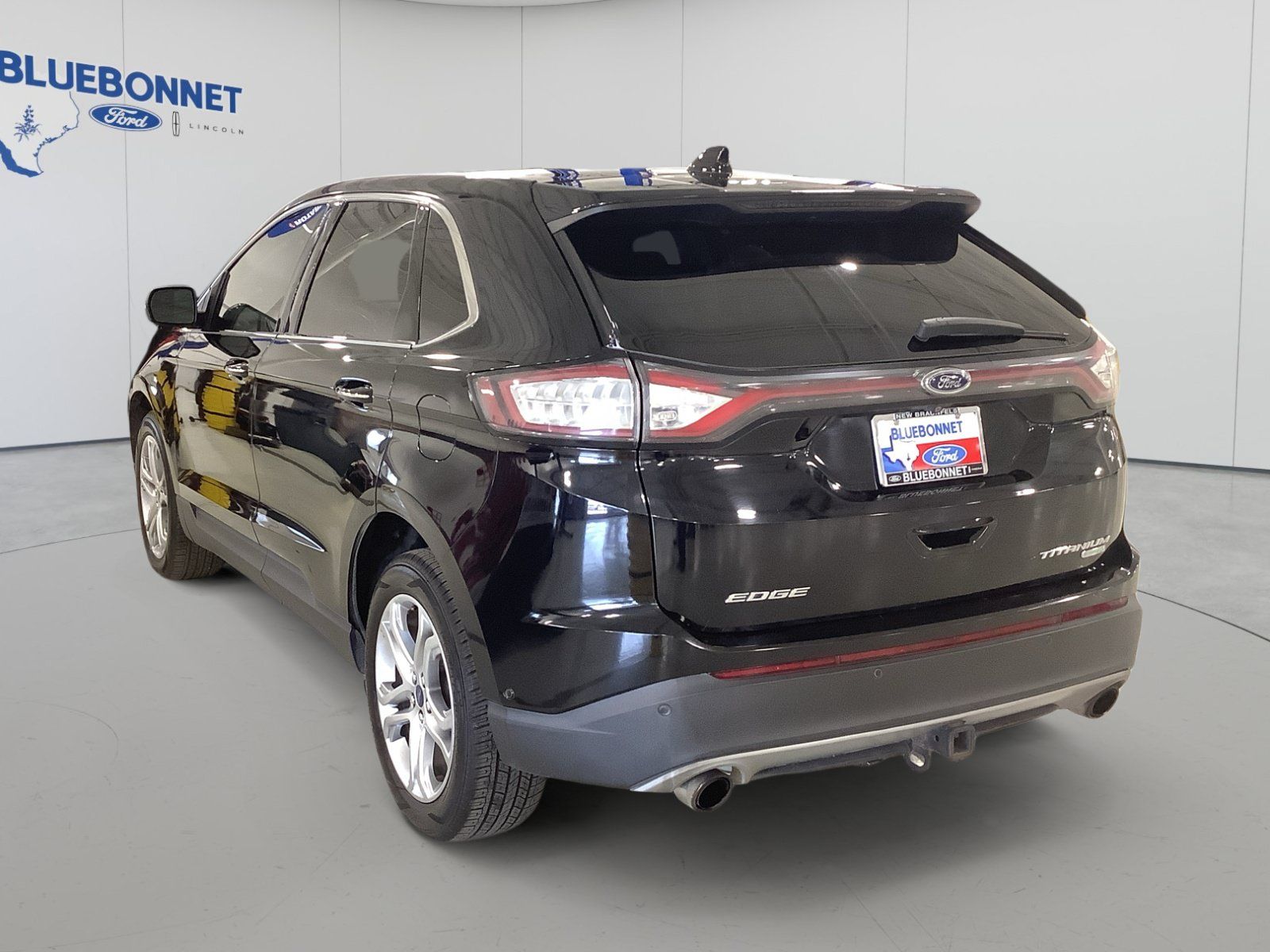Used 2016 Ford Edge Titanium w/ Equipment Group 302A FWD image 6