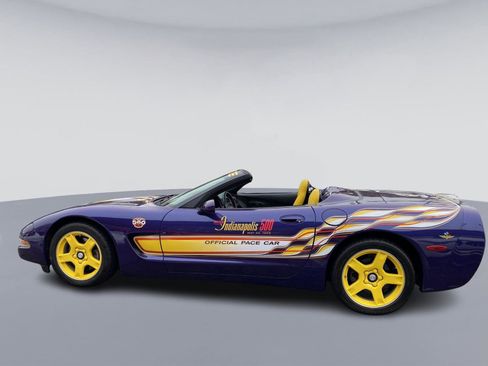 Used 1998 Chevrolet Corvette Convertible w/ Memory Pkg image 3