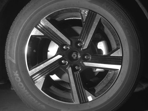 Used 2025 Nissan Sentra SV FWD image 13