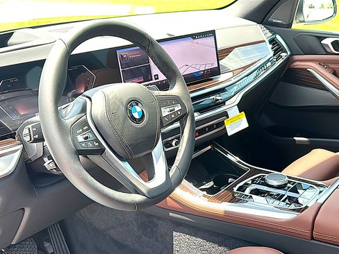 New 2026 BMW X5 xDrive40i w/ Premium Package AWD/4WD image 9