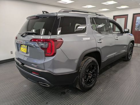 Used 2022 GMC Acadia AT4 w/ Technology Package image 4