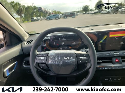 New 2026 Kia K4 FWD image 21