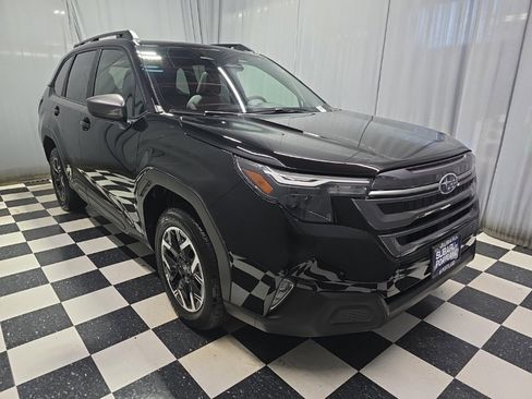 Certified 2025 Subaru Forester Premium w/ Convenience Package #1 image 3