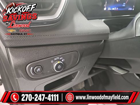 Used 2025 Chevrolet TrailBlazer LT AWD/4WD image 16