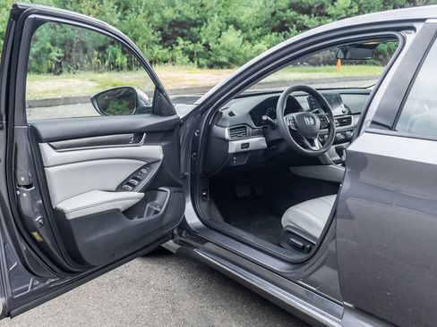 Used 2019 Honda Accord EX image 23