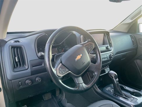 Used 2022 Chevrolet Colorado Z71 image 9