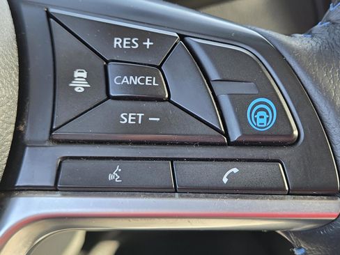 Used 2018 Nissan Leaf SL w/ SL Technology Package image 15