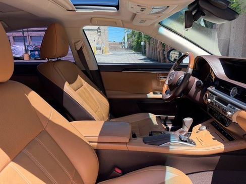 Used 2016 Lexus ES 350 FWD image 25