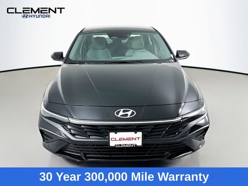 New 2026 Hyundai Elantra SE FWD image 2