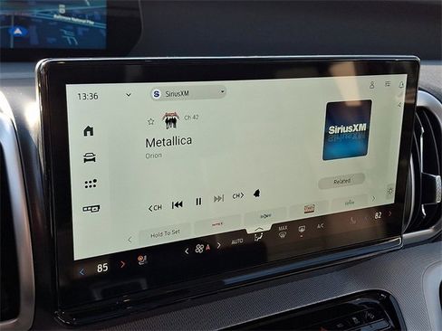 New 2025 Ford Expedition Active image 14