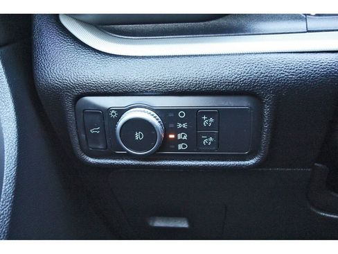 Certified 2022 Ford Explorer XLT w/ Equipment Group 202A image 21