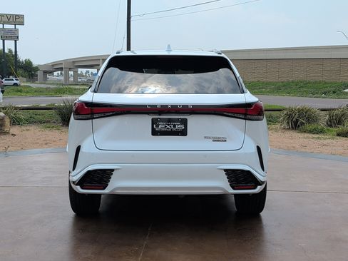 Used 2024 Lexus RX 500h F Sport w/ Convenience Package AWD/4WD image 3
