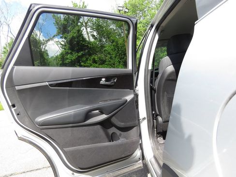 Used 2017 Kia Sorento AWD w/ LX V6 Convenience Package image 17