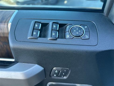 Certified 2019 Ford F150 Lariat image 14