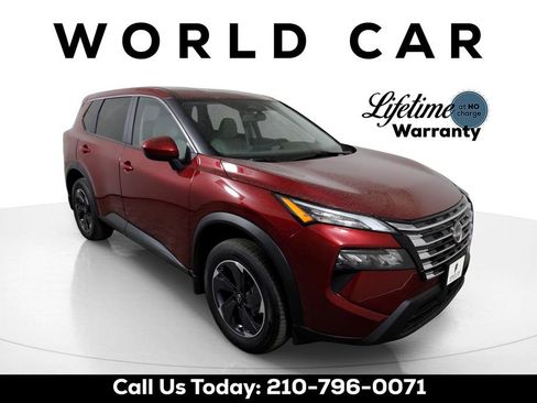 Used 2025 Nissan Rogue SV image 1