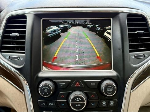 Used 2015 Jeep Grand Cherokee Overland image 19