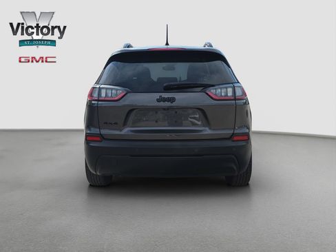 Used 2021 Jeep Cherokee Latitude Plus AWD/4WD image 16