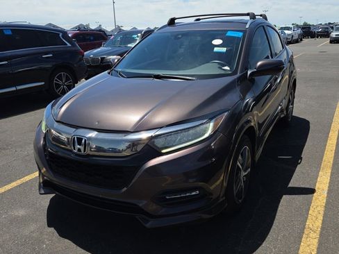 Used 2019 Honda HR-V Touring image 1
