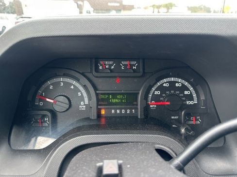 Used 2014 Ford E-350 and Econoline 350 XLT image 11