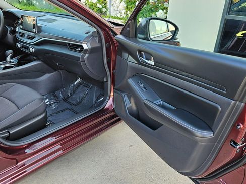 Used 2024 Nissan Altima 2.5 SV image 26