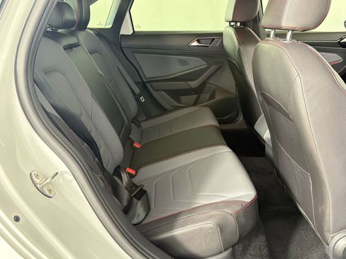 Used 2025 Volkswagen Jetta GLI Autobahn FWD image 29