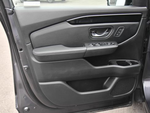 Used 2024 Honda Pilot EX-L image 14