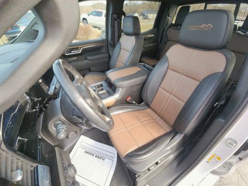 Used 2023 Chevrolet Silverado 1500 High Country w/ High Country Premium Package image 34