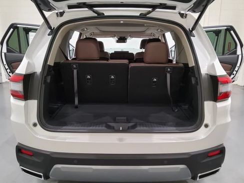 New 2026 Honda Pilot Touring image 13