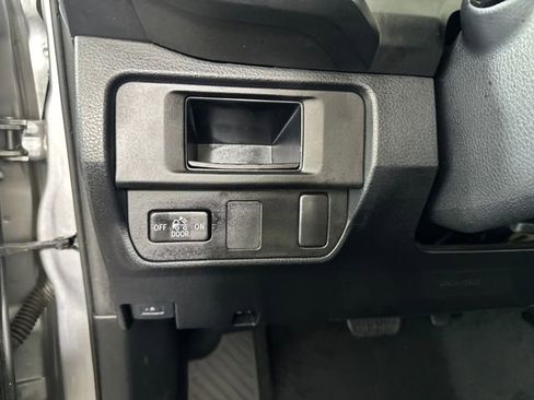 Used 2017 Toyota Tacoma 2WD Double Cab image 19
