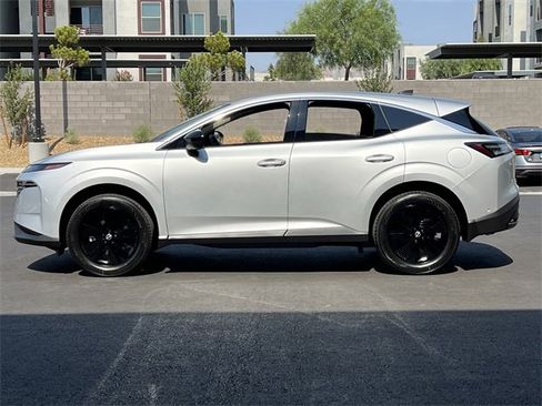 New 2025 Nissan Murano SV image 2