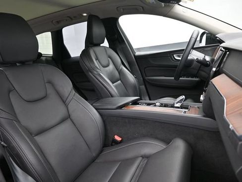 Used 2024 Volvo XC60 B5 Ultimate w/ Climate Package AWD/4WD image 36