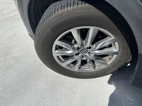 Used 2018 MAZDA CX-9 Touring w/ Touring Premium Package FWD image 5
