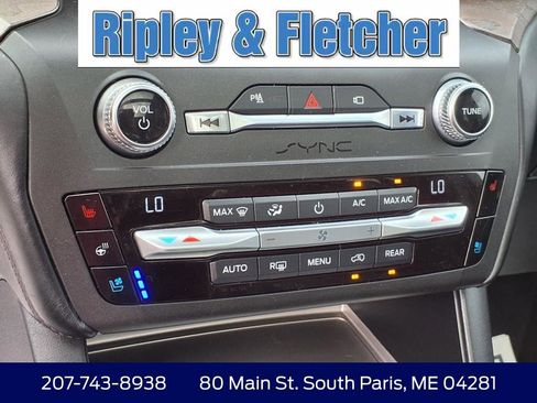 Used 2020 Ford Explorer Platinum w/ Premium Technology Package AWD/4WD image 21