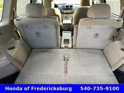 Used 2010 Toyota Highlander SE image 27