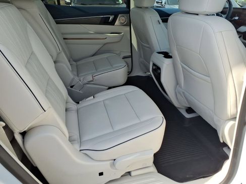Used 2026 Buick Enclave Avenir w/ Super Cruise Package AWD/4WD image 28