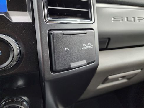 Used 2022 Ford F250 XLT w/ XLT Premium Package image 56