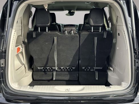 Used 2024 Chrysler Pacifica Touring-L image 13