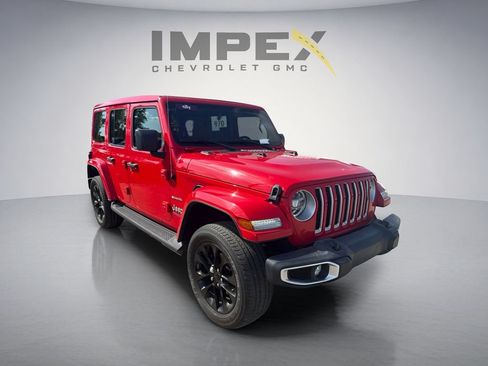 Used 2021 Jeep Wrangler Unlimited Sahara w/ Cold Weather Group AWD/4WD image 5