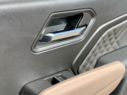 New 2026 GMC Canyon Denali image 55