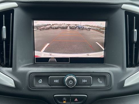 Used 2022 GMC Terrain SLE w/ Driver Convenience Package image 17