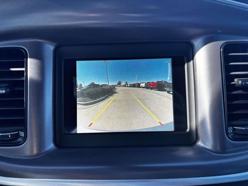 Used 2020 Dodge Charger SXT w/ Blacktop Package image 19