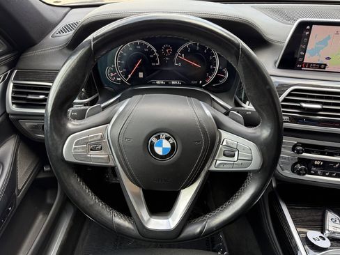 Used 2019 BMW 750i w/ Executive Package RWD image 28