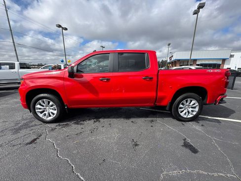 Used 2025 Chevrolet Silverado 1500 Custom image 9