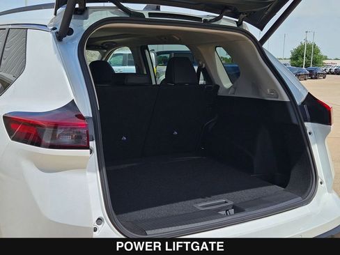 New 2026 Nissan Rogue SV image 28