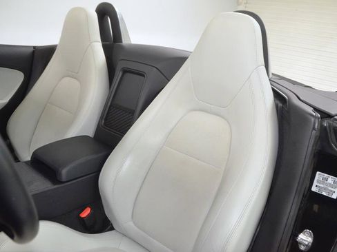 Used 2016 Jaguar F-TYPE Convertible image 19