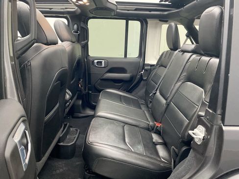 Used 2021 Jeep Wrangler Unlimited Sahara w/ Cold Weather Group AWD/4WD image 26