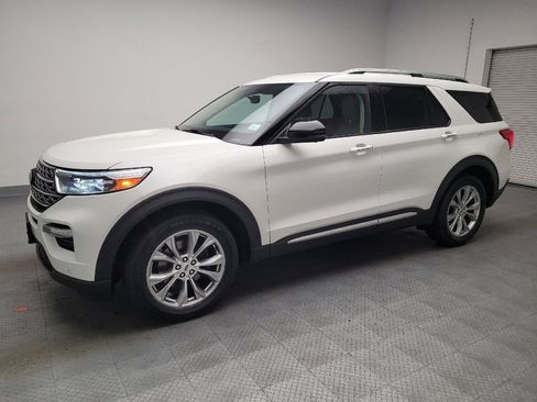 Used 2021 Ford Explorer Limited w/ Equipment Group 301A AWD/4WD image 2