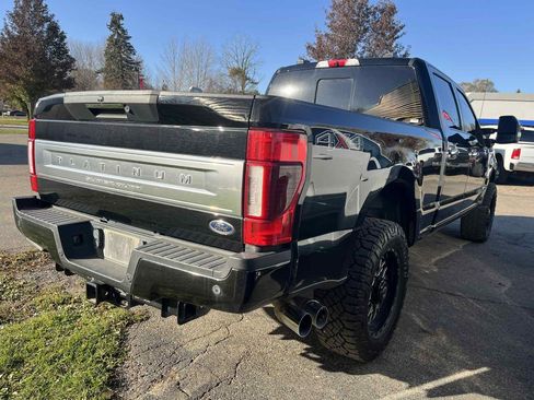 Used 2022 Ford F250 Platinum image 5