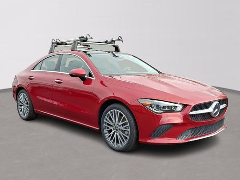 Used 2023 Mercedes-Benz CLA 250 4MATIC image 3